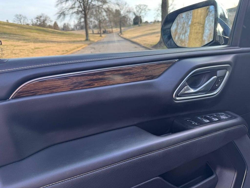 Chevrolet Suburban 2WD 4dr Premier 2023