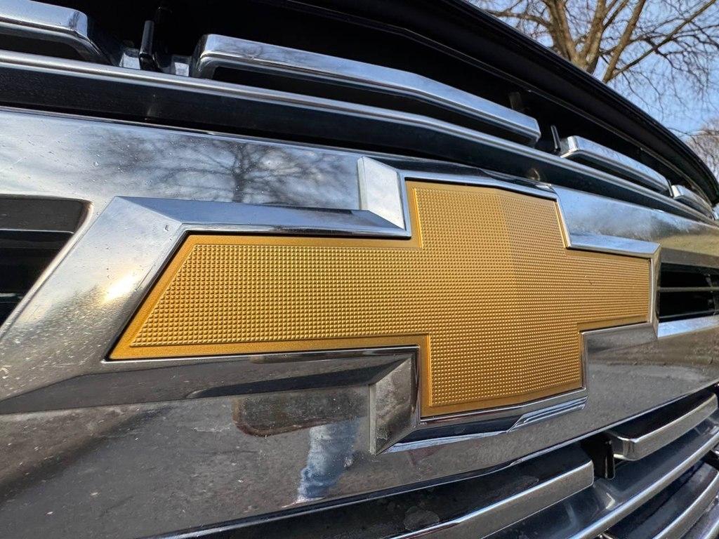 Chevrolet Suburban 2WD 4dr Premier 2023