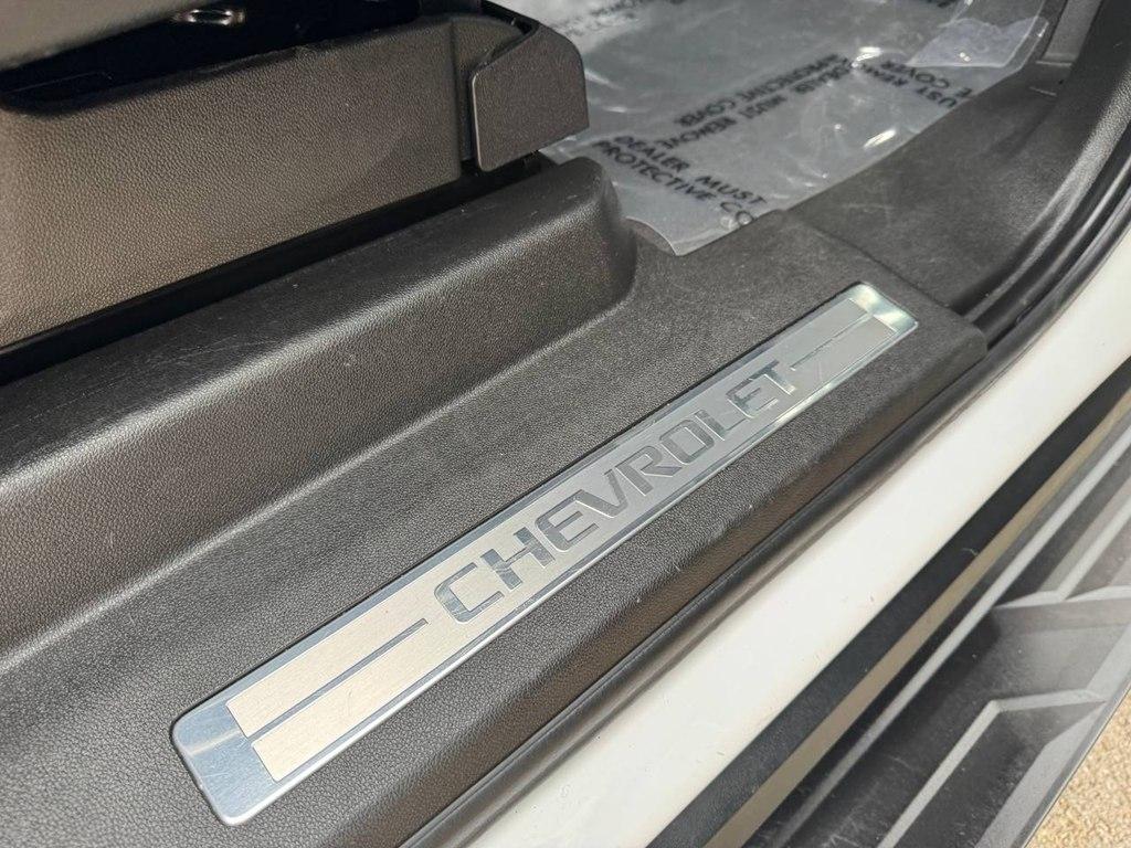 Chevrolet Suburban 2WD 4dr Premier 2023