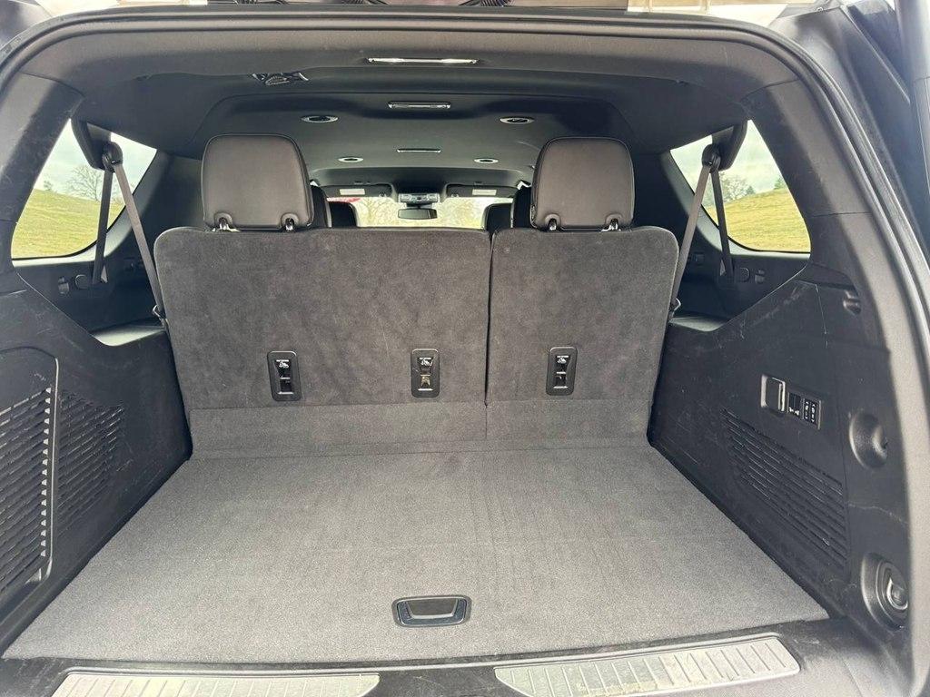 Chevrolet Suburban 2WD 4dr Premier 2023