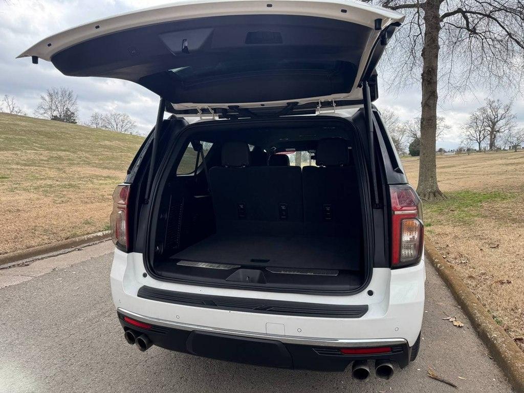 Chevrolet Suburban 2WD 4dr Premier 2023