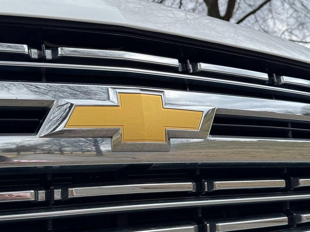 Chevrolet Suburban 2WD 4dr Premier 2023