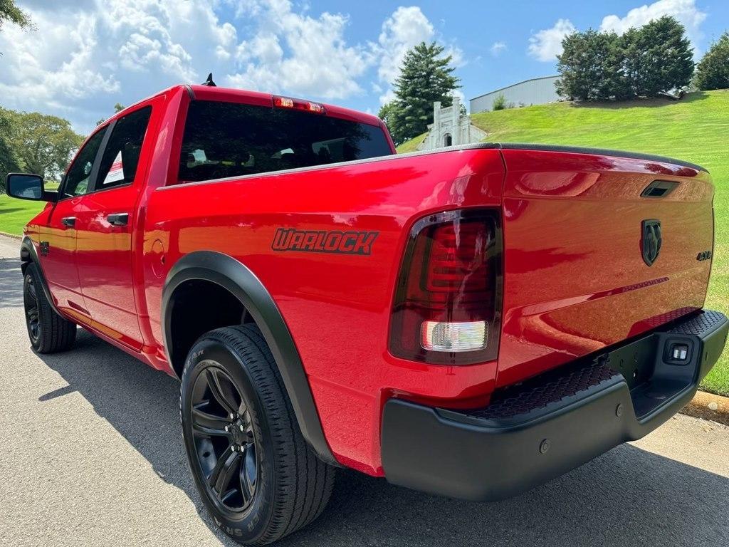 RAM 1500 Classic Warlock 4x4 Crew Cab 5'7" Box 2022