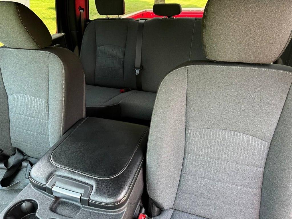 RAM 1500 Classic Warlock 4x4 Crew Cab 5'7" Box 2022