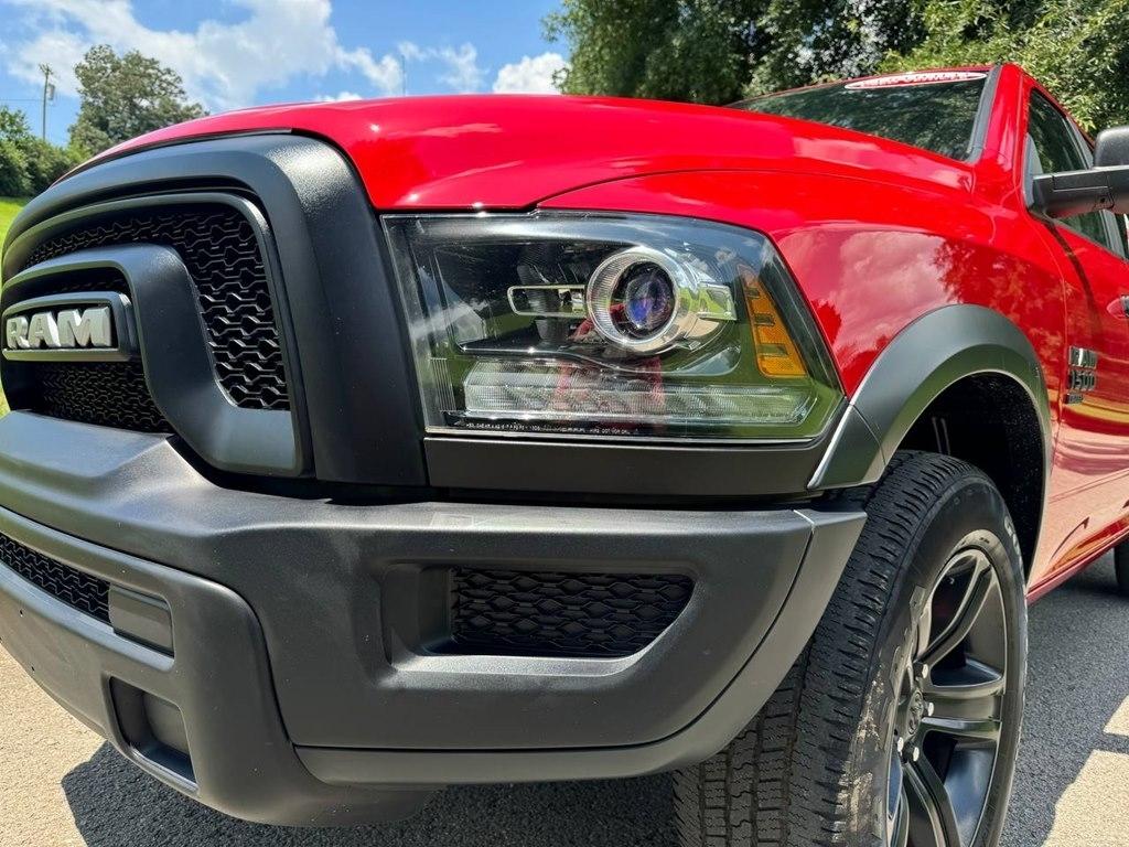 RAM 1500 Classic Warlock 4x4 Crew Cab 5'7" Box 2022