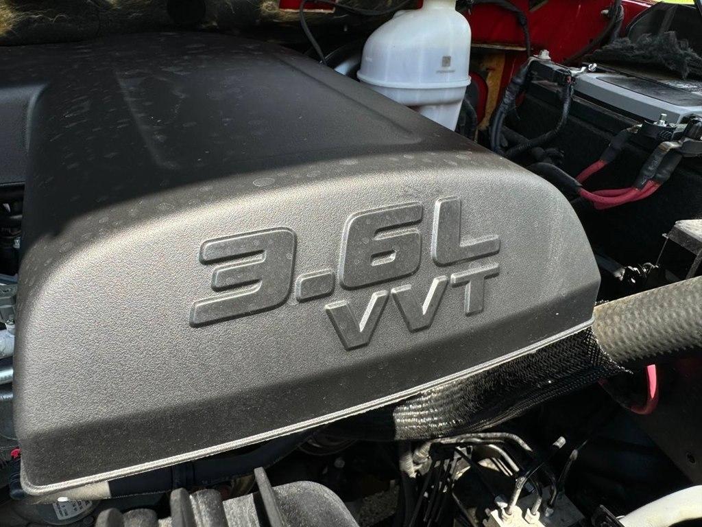 RAM 1500 Classic Warlock 4x4 Crew Cab 5'7" Box 2022