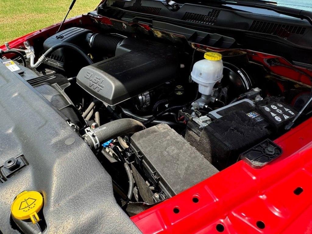 RAM 1500 Classic Warlock 4x4 Crew Cab 5'7" Box 2022