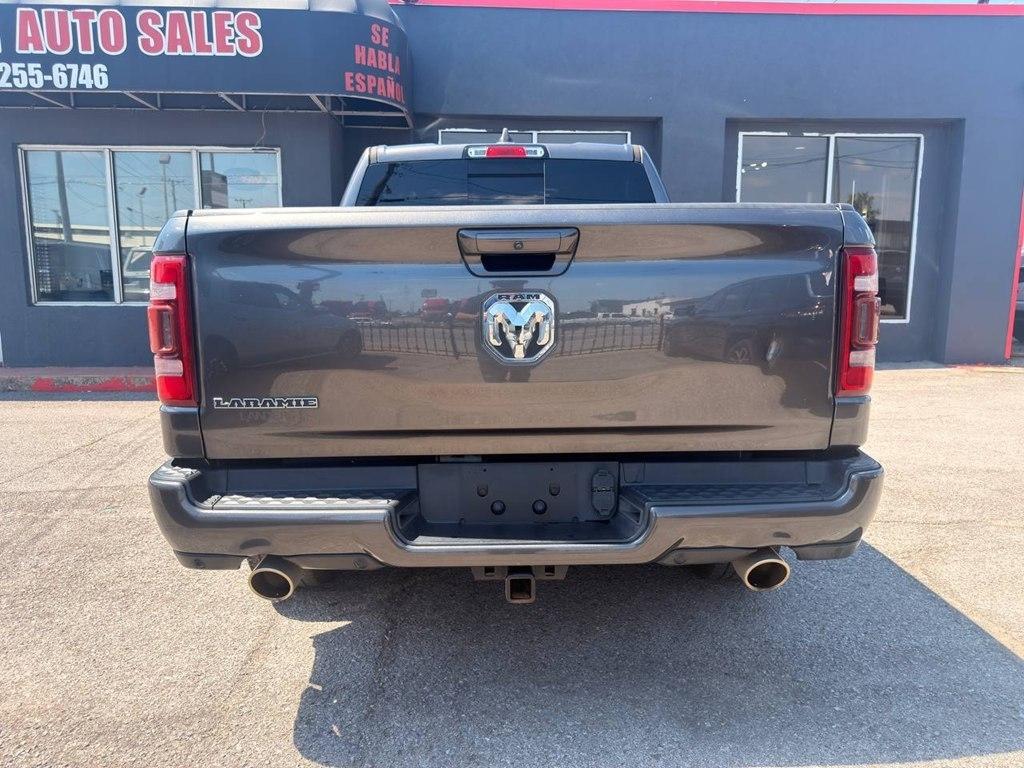 RAM 1500 Laramie 4x2 Crew Cab 5'7" Box 2021