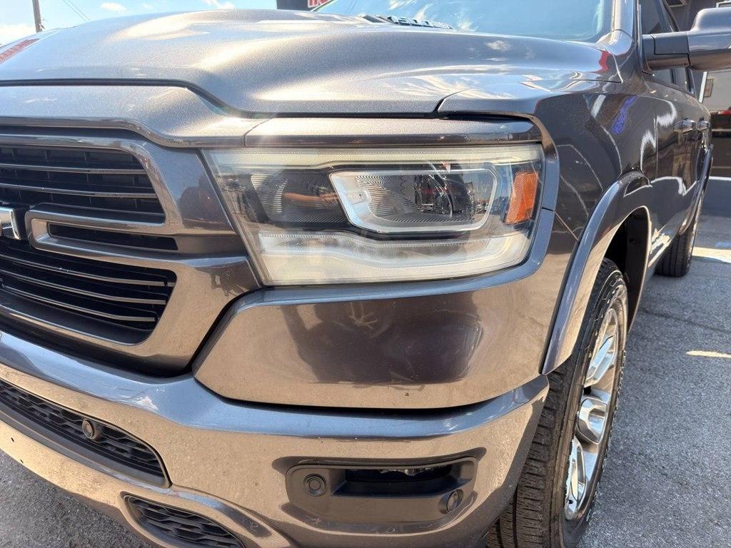 RAM 1500 Laramie 4x2 Crew Cab 5'7" Box 2021