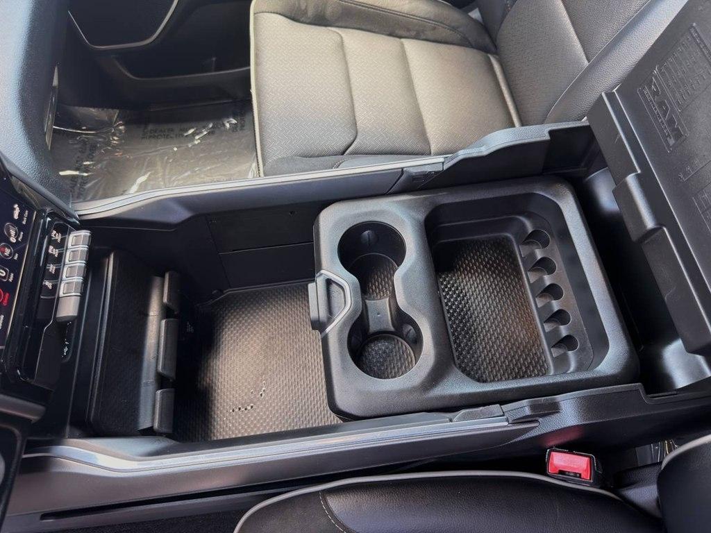 RAM 1500 Laramie 4x2 Crew Cab 5'7" Box 2021