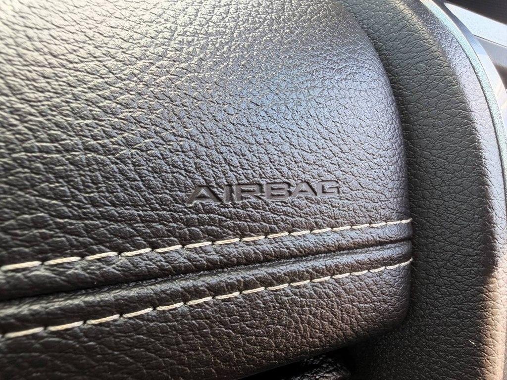 RAM 1500 Laramie 4x2 Crew Cab 5'7" Box 2021