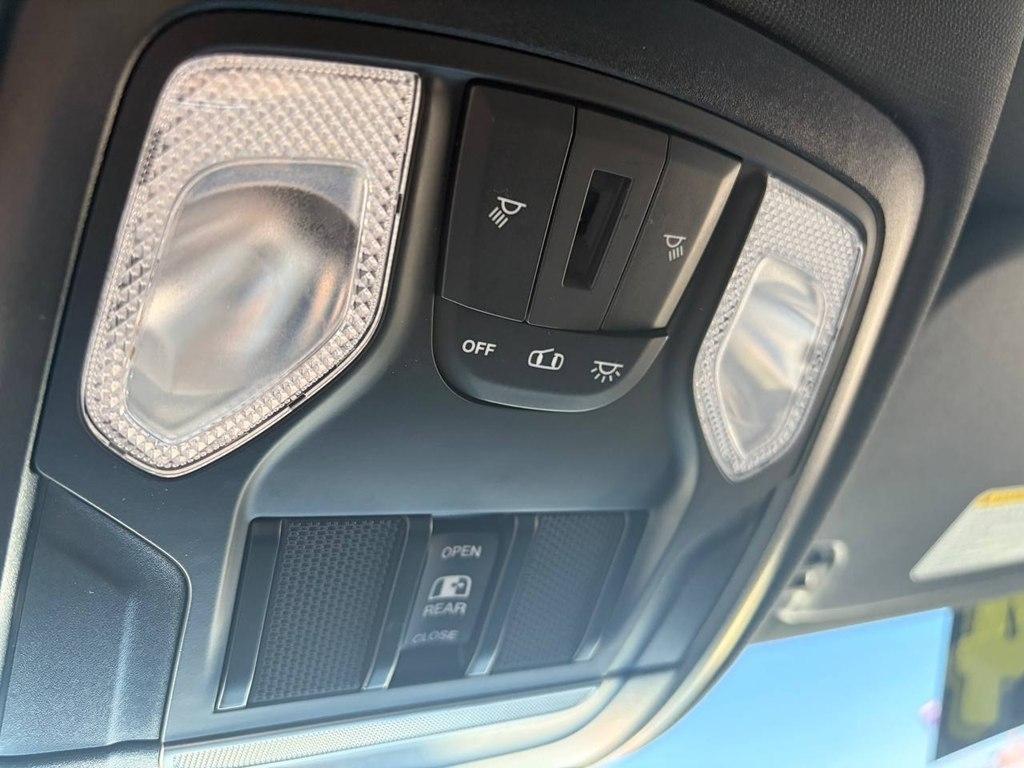 RAM 1500 Tradesman 4x4 Crew Cab 5'7" Box 2024