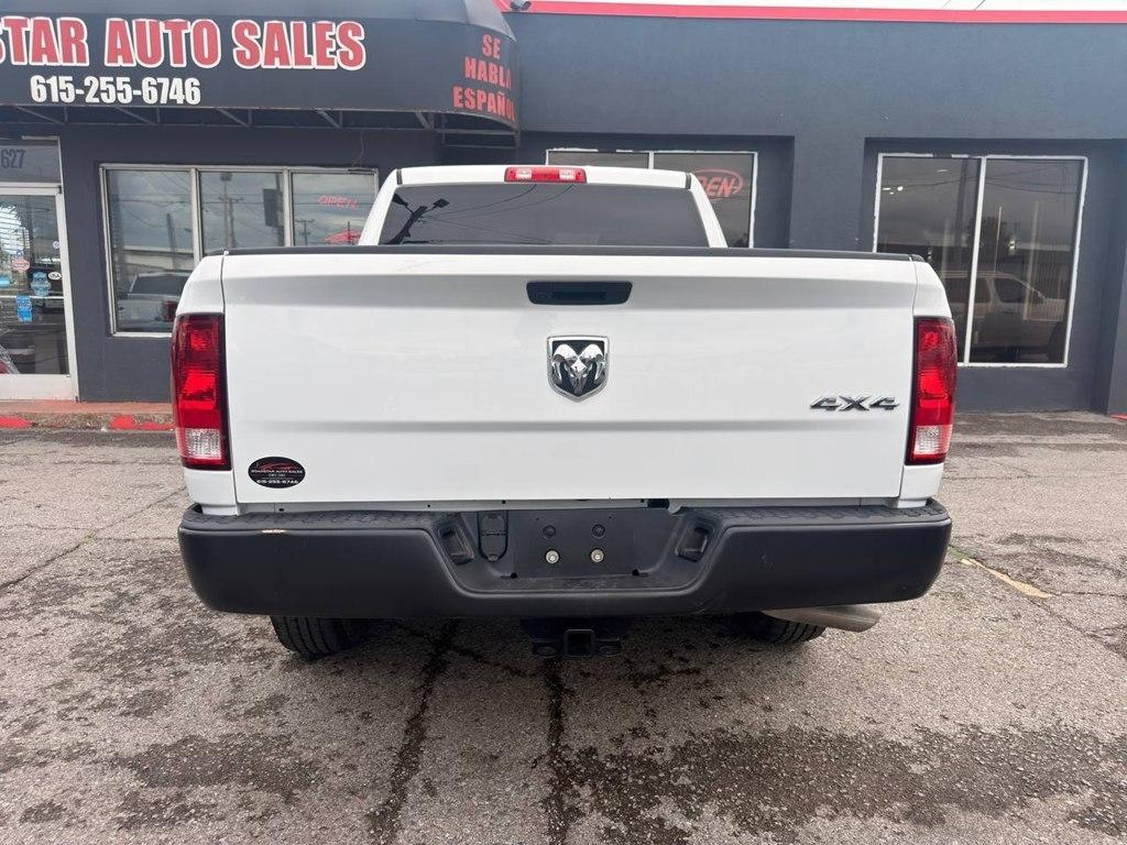 RAM 1500 Classic Tradesman 4x4 Crew Cab 5'7" Box 2021