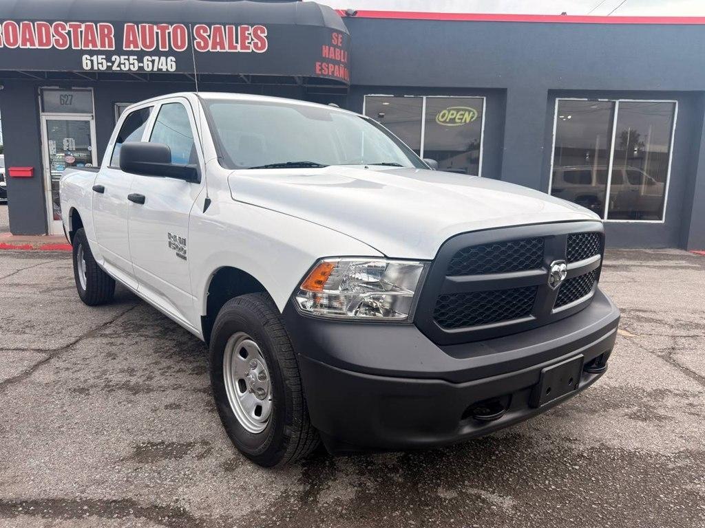 RAM 1500 Classic Tradesman 4x4 Crew Cab 5'7" Box 2021