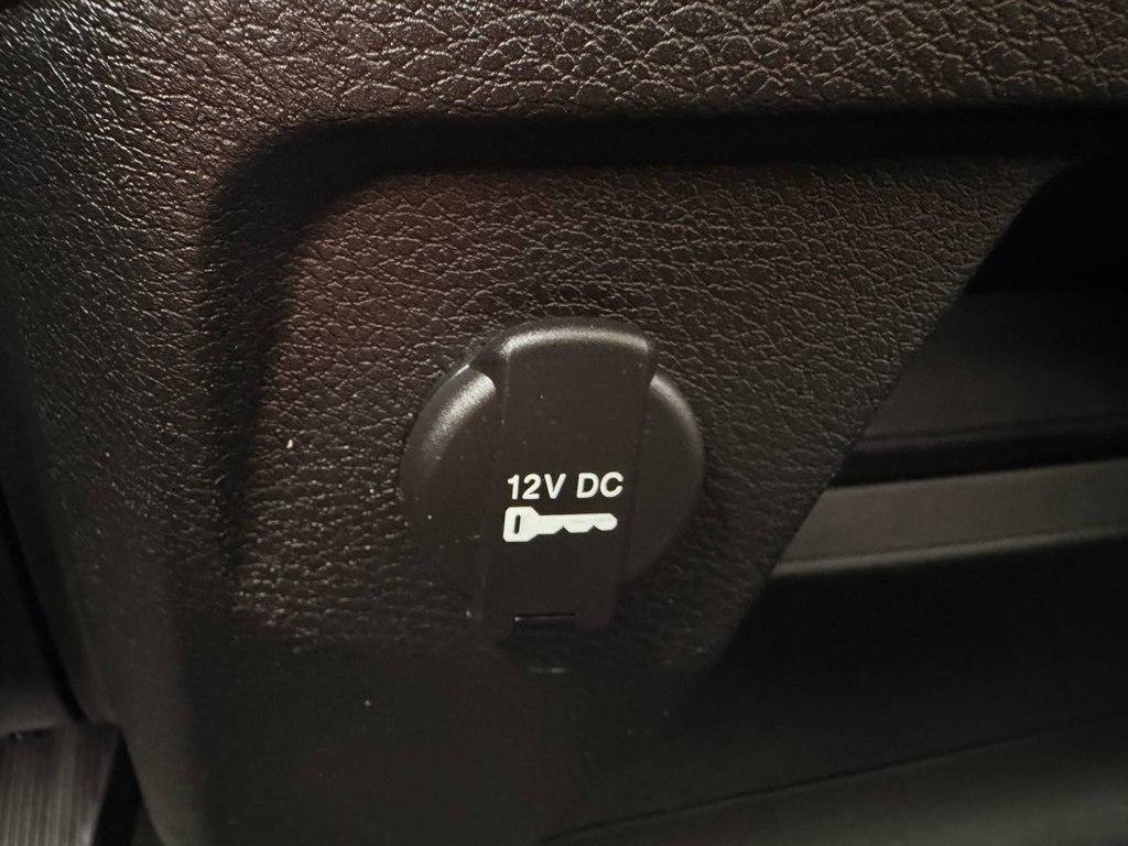 RAM 1500 Classic Tradesman 4x4 Crew Cab 5'7" Box 2021