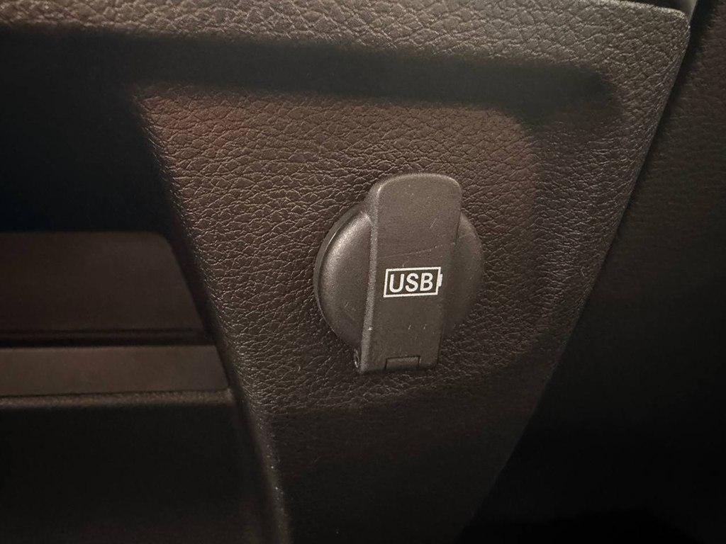 RAM 1500 Classic Tradesman 4x4 Crew Cab 5'7" Box 2021