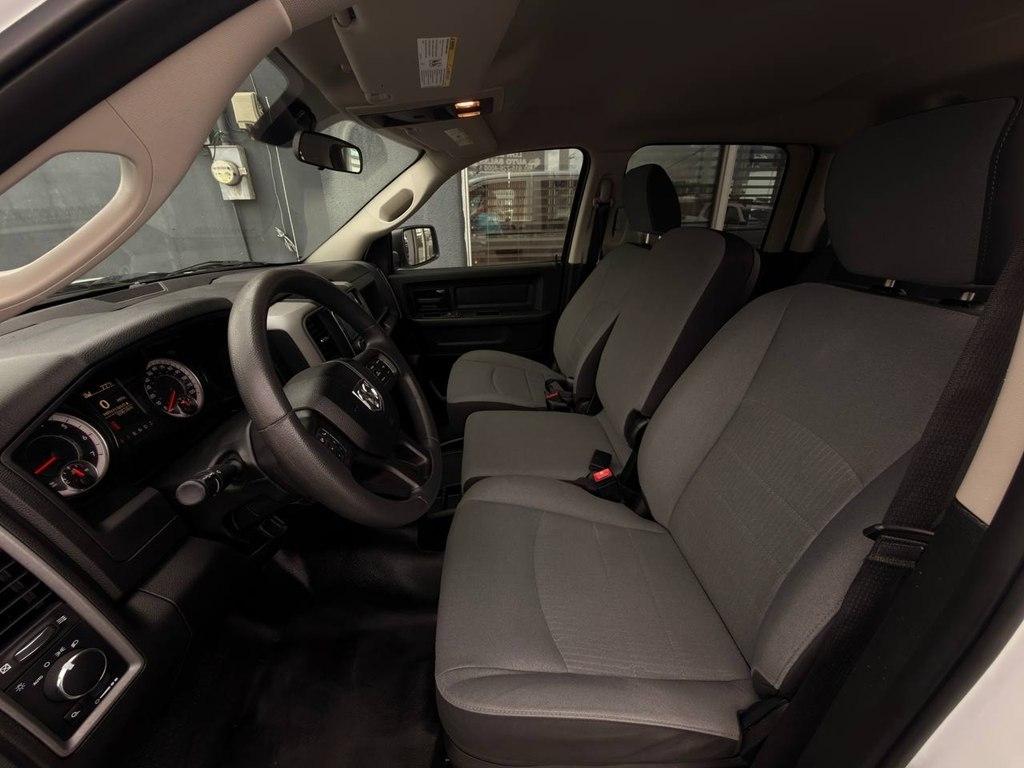 RAM 1500 Classic Tradesman 4x4 Crew Cab 5'7" Box 2021