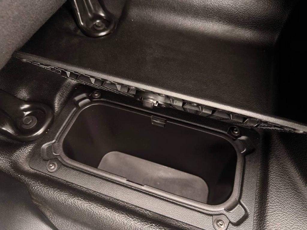 RAM 1500 Classic Tradesman 4x4 Crew Cab 5'7" Box 2021