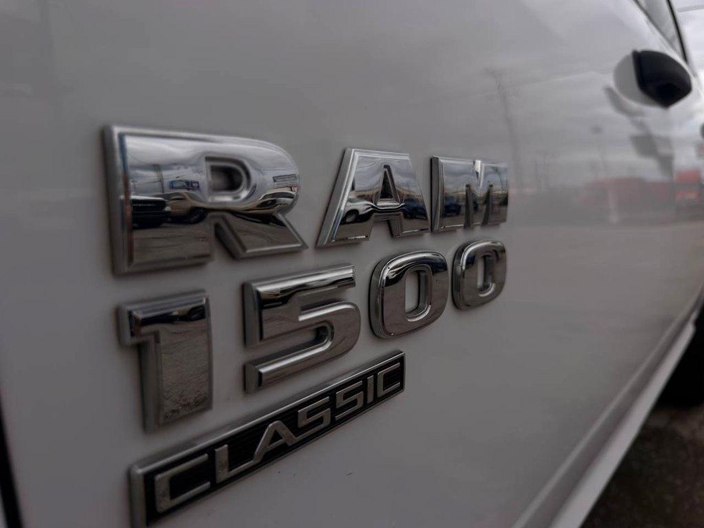 RAM 1500 Classic Tradesman 4x4 Crew Cab 5'7" Box 2021