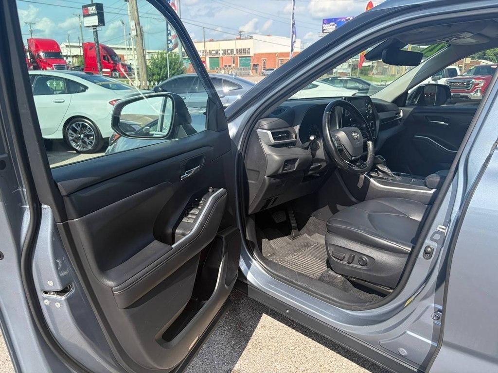 Toyota Highlander XLE FWD (Natl) 2021