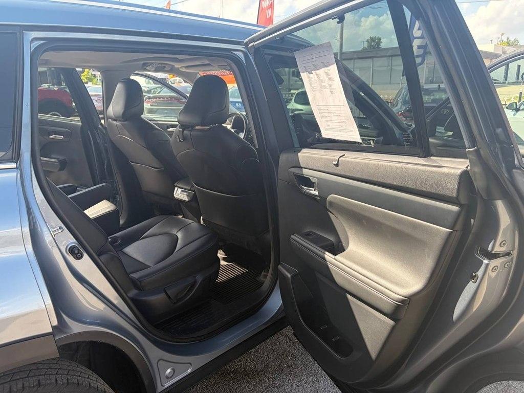 Toyota Highlander XLE FWD (Natl) 2021