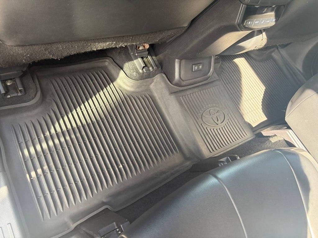 Toyota Highlander XLE FWD (Natl) 2021