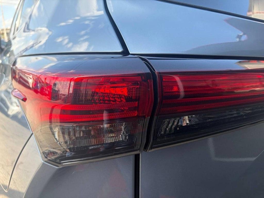 Toyota Highlander XLE FWD (Natl) 2021