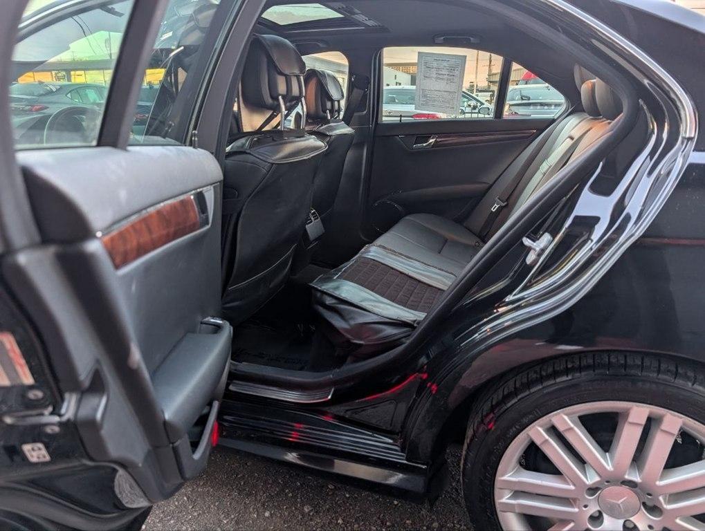 Mercedes-Benz C-Class 4dr Sdn 3.0L Sport RWD 2009