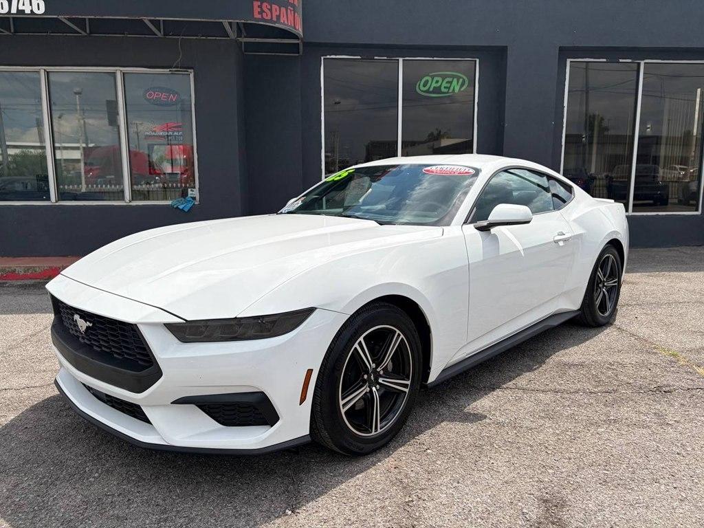 Ford Mustang EcoBoost Fastback 2025