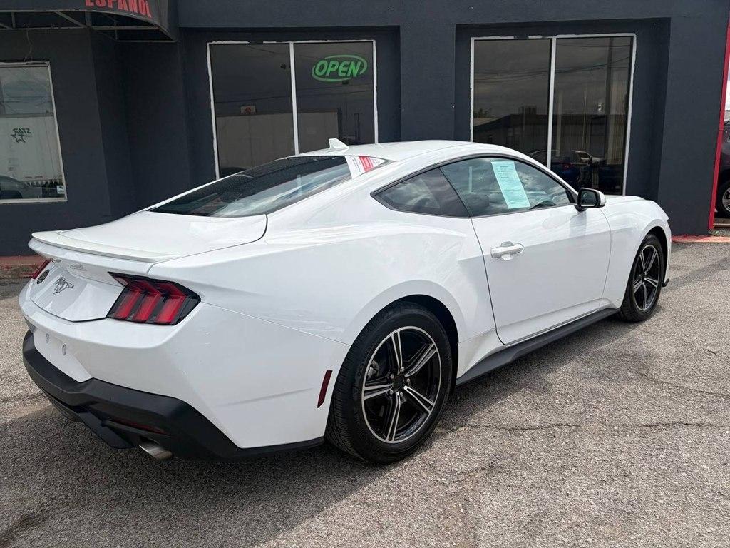 Ford Mustang EcoBoost Fastback 2025