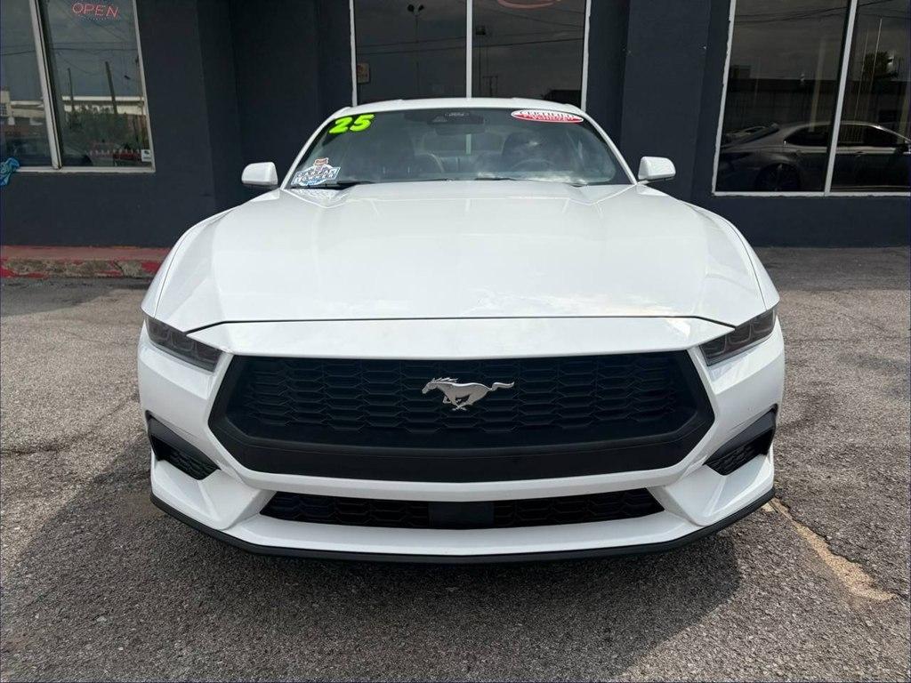 Ford Mustang EcoBoost Fastback 2025