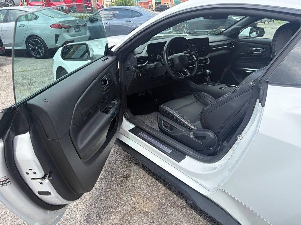 Ford Mustang EcoBoost Fastback 2025