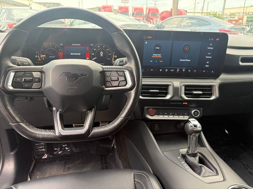 Ford Mustang EcoBoost Fastback 2025