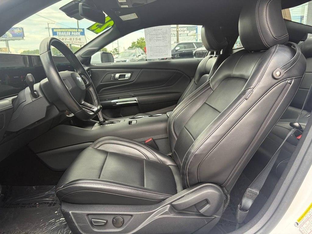 Ford Mustang EcoBoost Fastback 2025