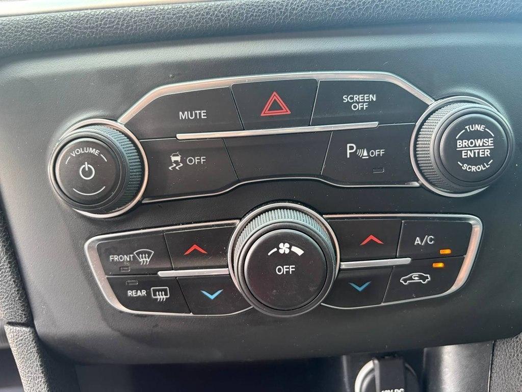 Dodge Charger SXT RWD 2019