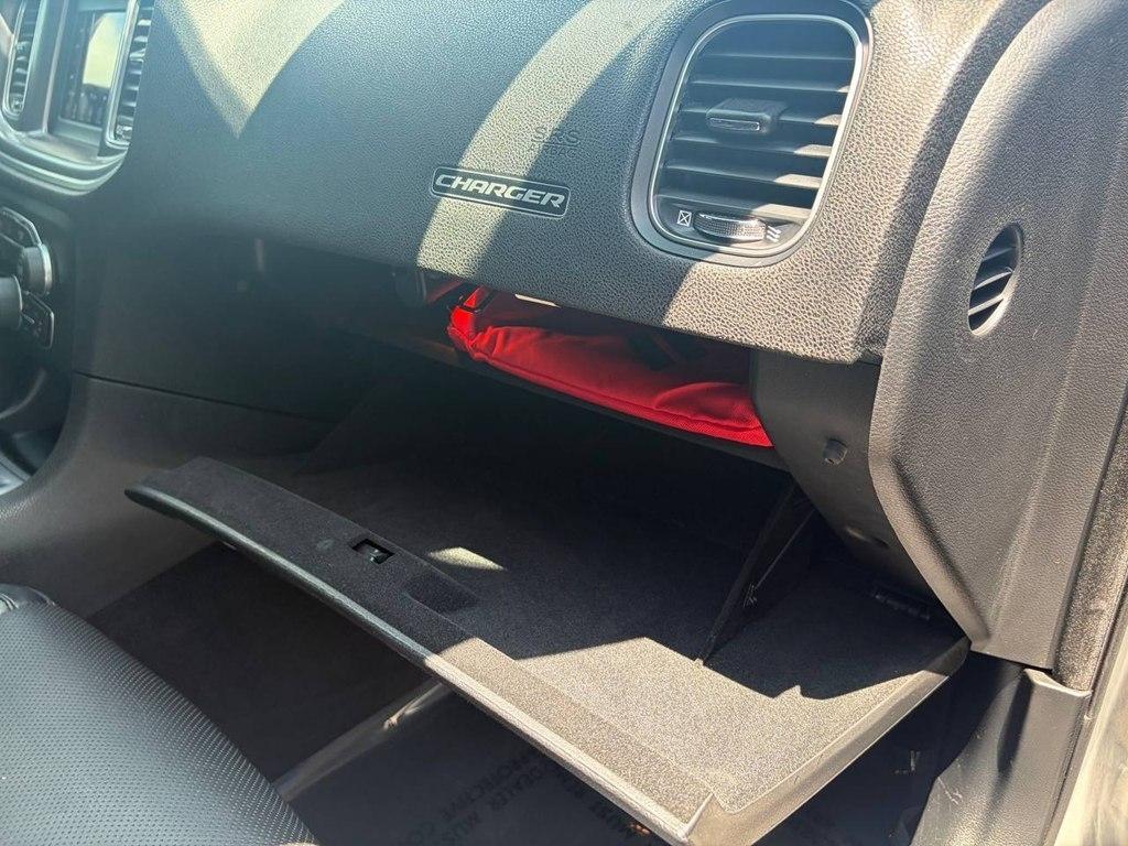Dodge Charger SXT RWD 2019
