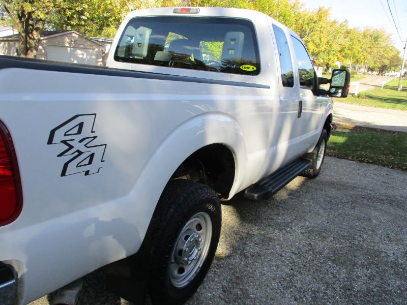 Ford F-250 SD XL SuperCab 4WD 2016