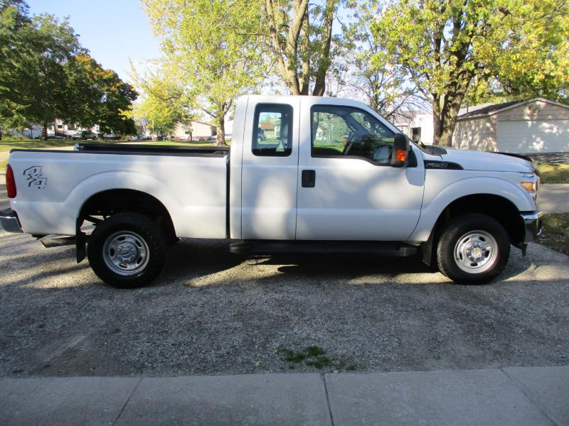 Ford F-250 SD XL SuperCab 4WD 2016