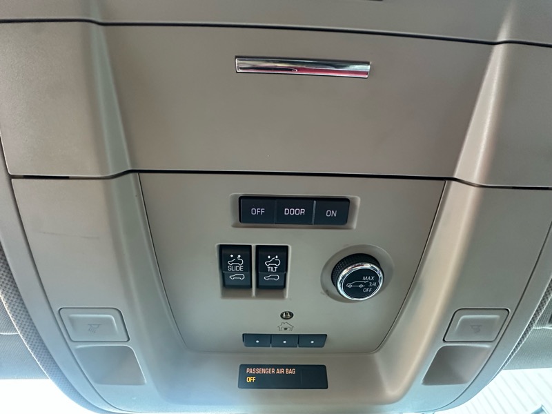 Chevrolet Tahoe Premier 4D SUV 4WD 2020