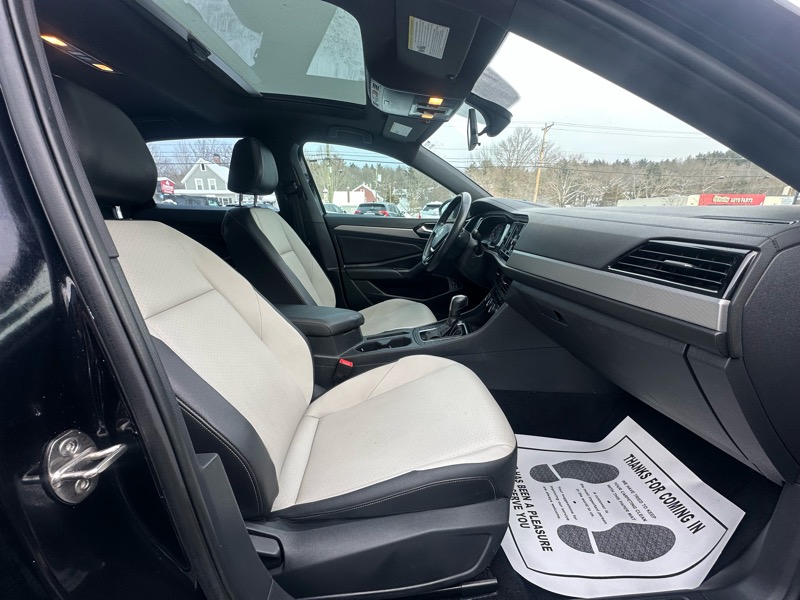 Volkswagen Jetta 1.4T R-Line 8A 2021