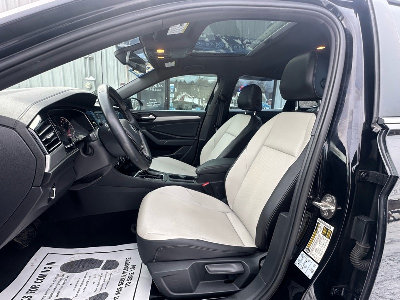 Volkswagen Jetta 1.4T R-Line 8A 2021