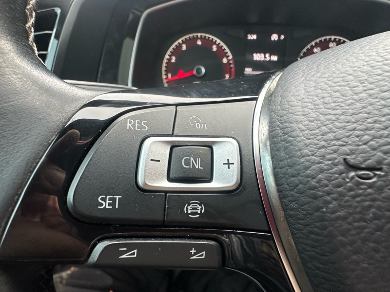 Volkswagen Jetta 1.4T R-Line 8A 2021