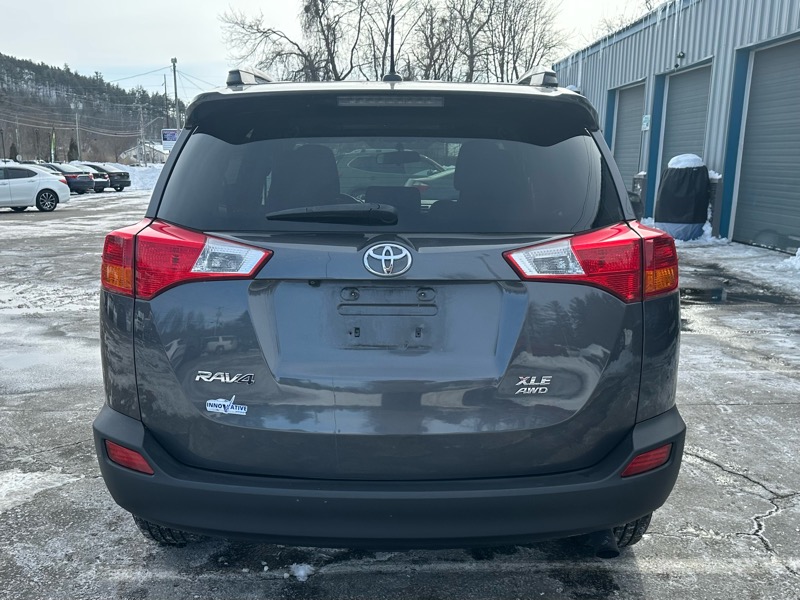 Toyota RAV4 XLE AWD 2015