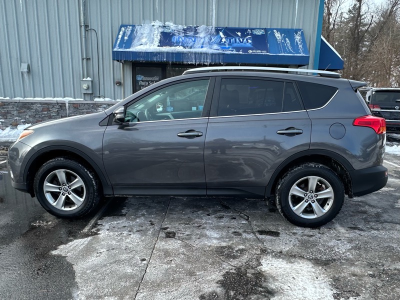 Toyota RAV4 XLE AWD 2015