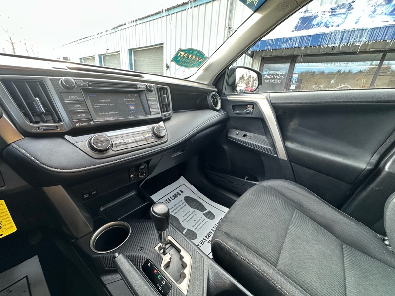 Toyota RAV4 XLE AWD 2015