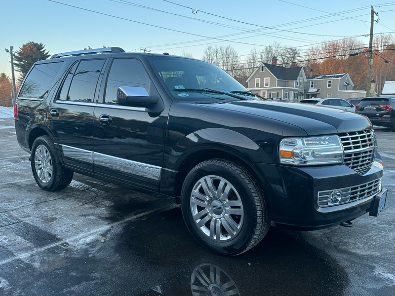 Lincoln Navigator 4WD 2011