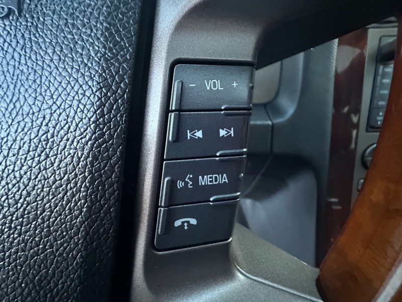 Lincoln Navigator 4WD 2011