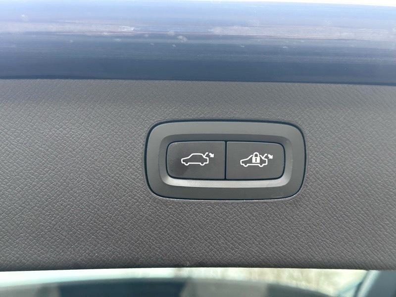 Volvo XC90 T6 Momentum AWD 2018