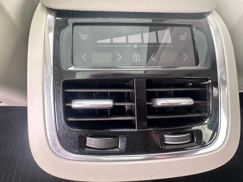 Volvo XC90 T6 Momentum AWD 2018