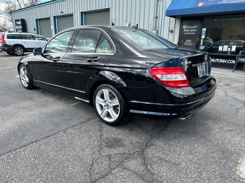 Mercedes-Benz C-Class C300 4MATIC Luxury Sedan 2011